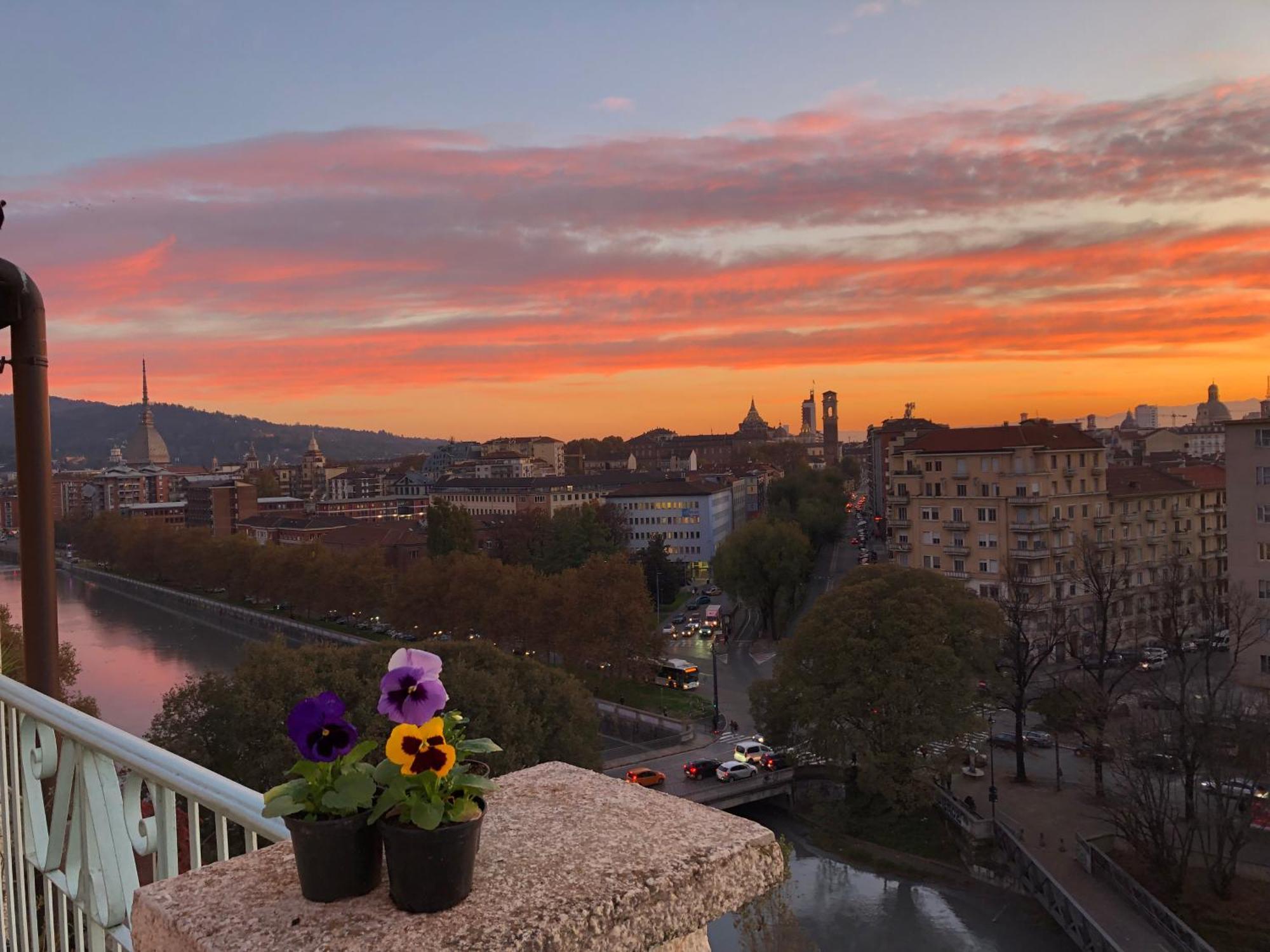 Attico Ellen Terrazza Con Vista Apartment Торино Екстериор снимка